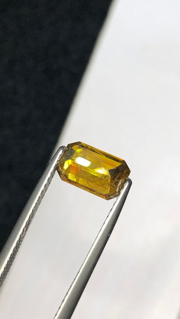 沒有保留價 - 1 pcs  橙色, 黃色 榍石  - 1.49 ct - 國際有色寶石協會 (ICA GemLab) #3.2