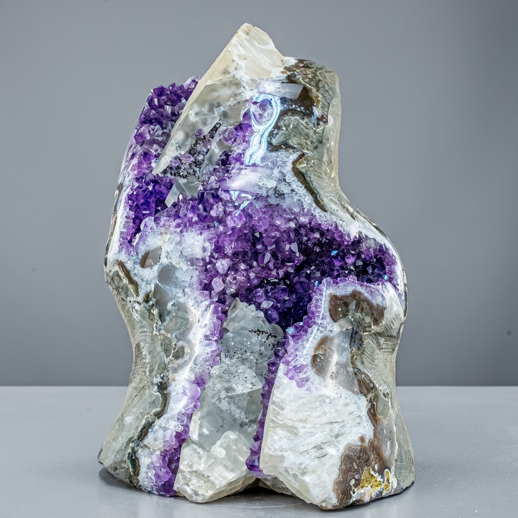 奇妙的紫水晶簇与方解石。 光与深度的结合——最高品质的紫水晶与方解石- 3709.25 g #1.0