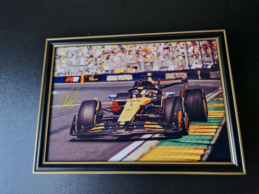 Mclaren - Formula 1 - Oscar Piastri - Photograph #1.0