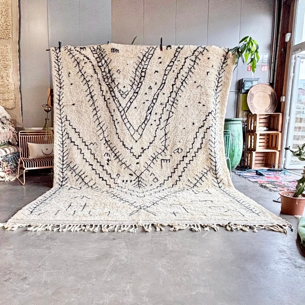 Luksuriøs marokkansk Berber uldtepp 250x350 cm – Hvid og sort berbertepp – Autentisk marokkansk tepp - Tæppe - 350 cm - 250 cm - Håndvævet uldtæppe #1.0