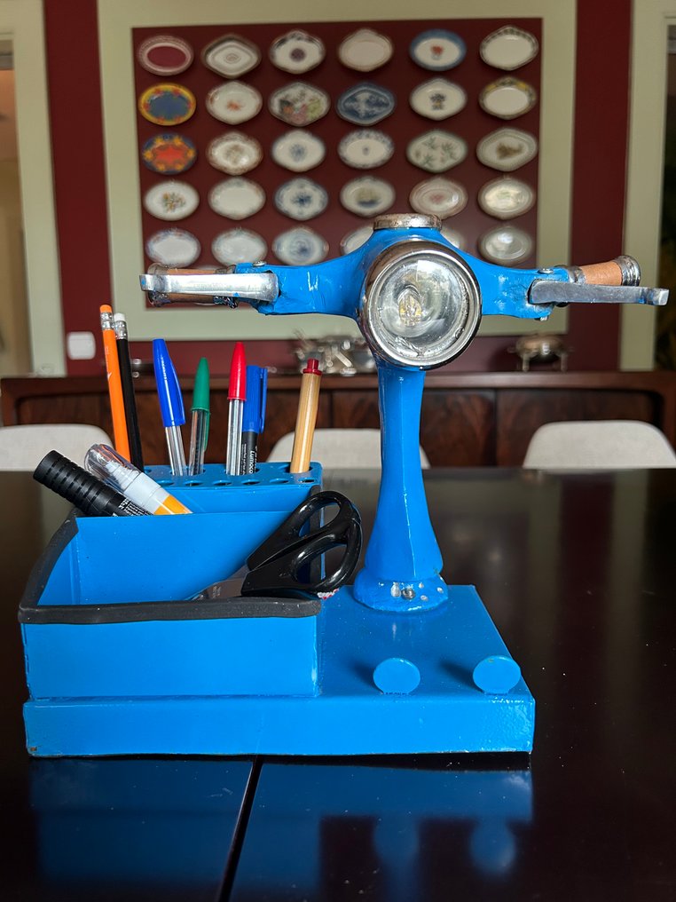 Vespa  “Desk Edition” - Table lamp - Unique and special piece of decoration - Metal #1.0