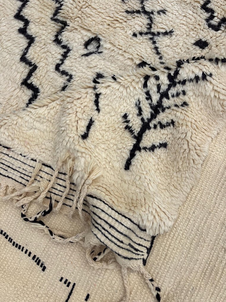 Luksuriøs marokkansk Berber uldtepp 250x350 cm – Hvid og sort berbertepp – Autentisk marokkansk tepp - Tæppe - 350 cm - 250 cm - Håndvævet uldtæppe #2.1