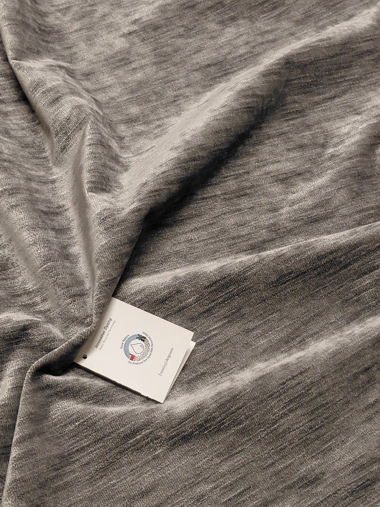 “Silver Storm” – Velluto Grigio Cangiante by Enzo degli Angiuoni - Polsterstoff - 480 cm - 140 cm #4.3