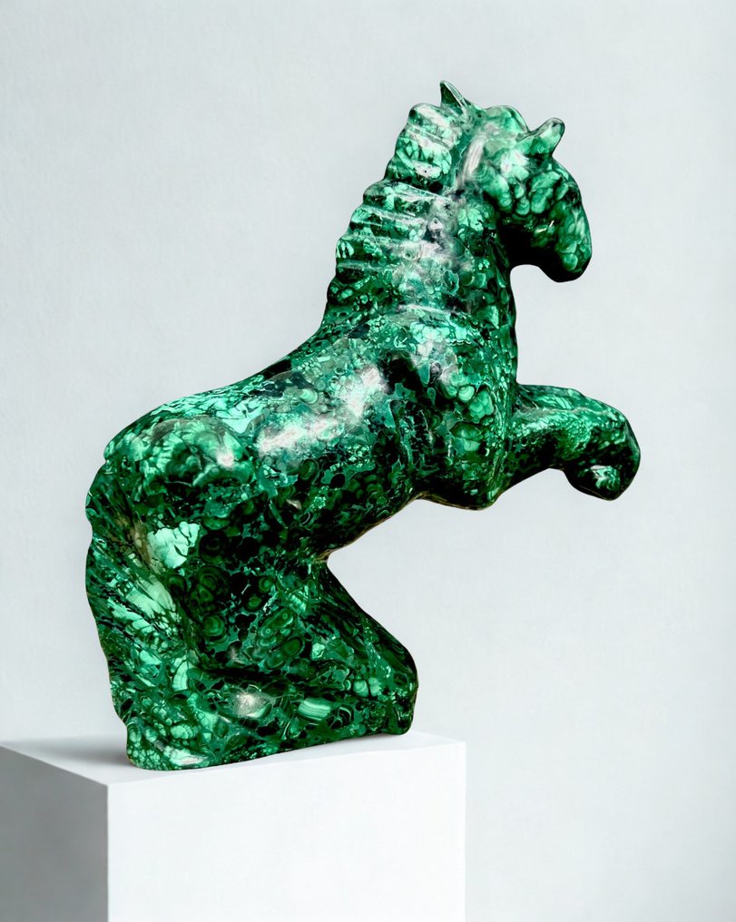 XXL - άλογο σε φυσικές μαλαχίτες του Κονγκό της υψηλότερης ποιότητας Πυραμίδα - Ύψος: 220 mm - Πλάτος: 210 mm- 1800 g - (1) #1.0