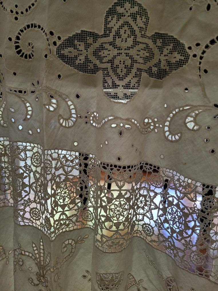 Burano - Tablecloth  - 80 cm - 118 cm - Precious Venezia tablecloth #1.0