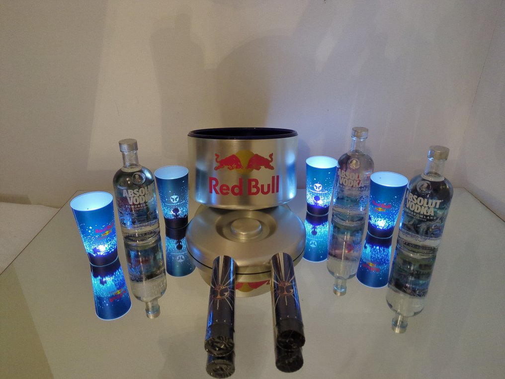 Absolut - Tomorrowland + Absolut Vodka + Red Bull Limited Edition - b. 2025 - 70 cl - 3 flasker #2.1