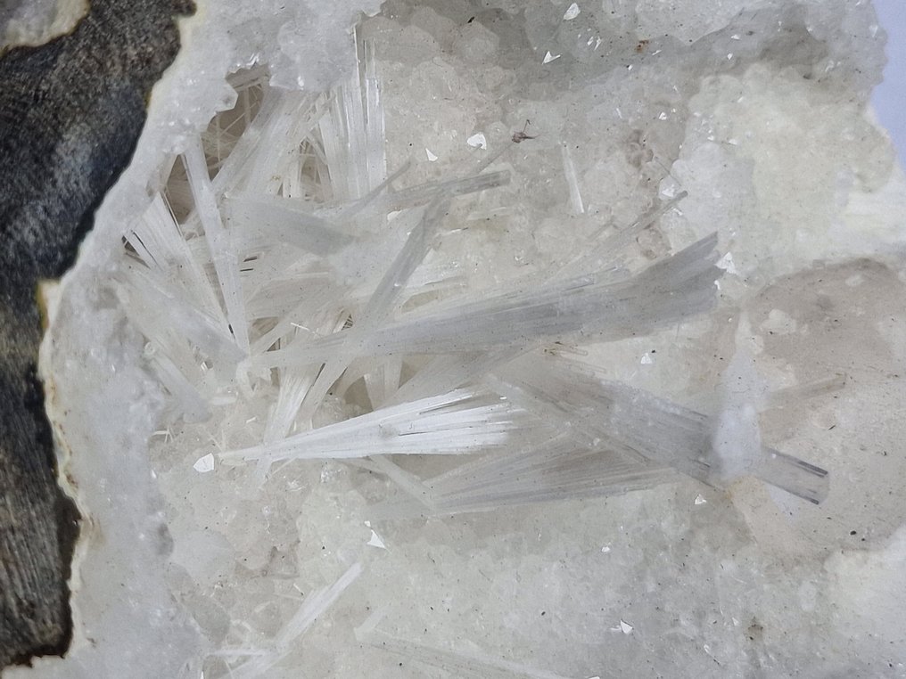 Scolecite Geode - Altezza: 9.5 cm- 463 g #1.0