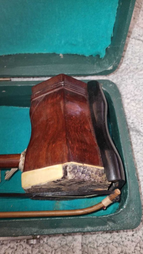 Ehru - - Musical instrument - China - 1970 (No reserve price) #1.0