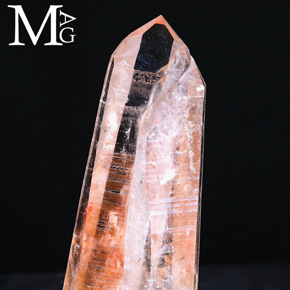 Imposing Lemurian Quartz Point with Double Generation - Height: 265 mm - Width: 96 mm- 2279 g #4.3