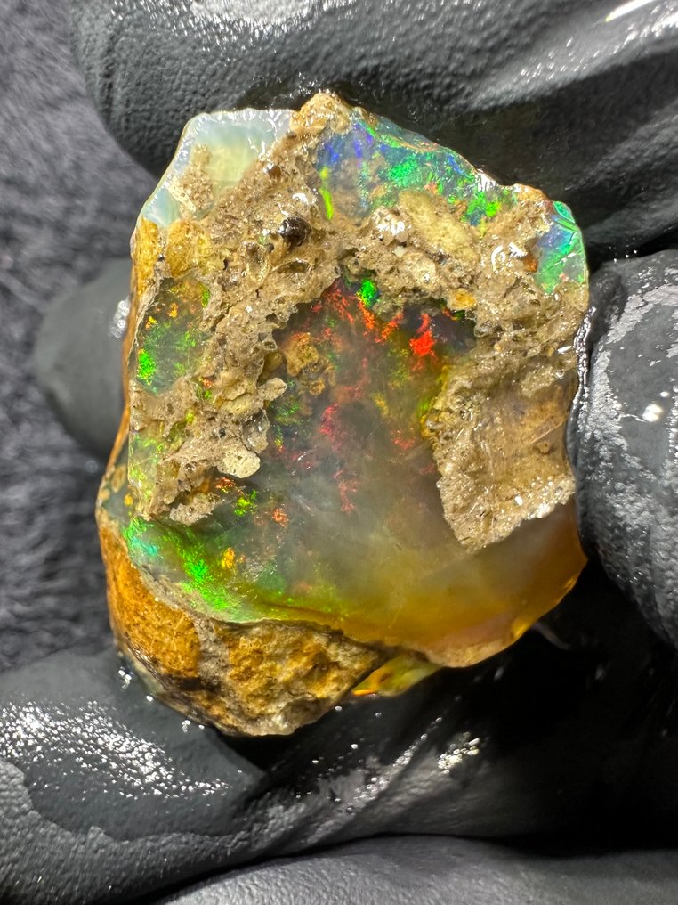 109ct crystal opal Rough- 21,8 g #4.3