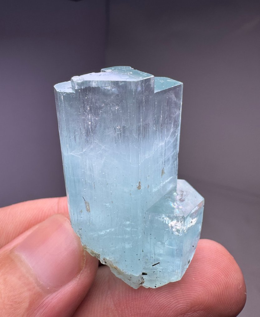 Εξαιρετικό! Ωκεανίς μπλε ακουαμαρίνα με μεγάλη διαμόρφωση. Κρύσταλλος - Ύψος: 45 mm - Πλάτος: 23 mm- 34 g - (1) #3.2