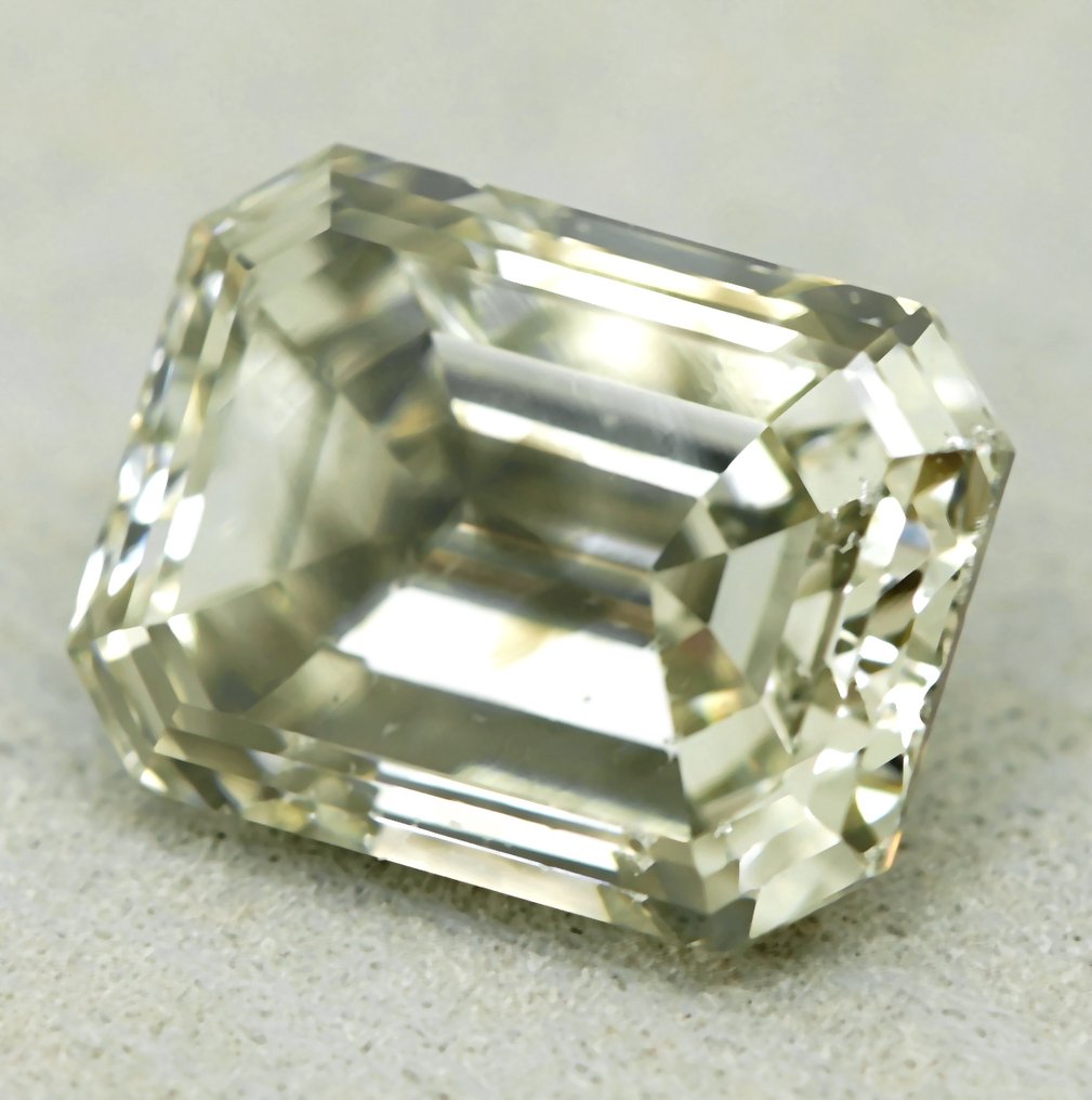 1 pcs Diamond (Natural coloured) - 2.16 ct - Emerald - Light Greyish Yellow - I1 - Gem Report Antwerp (GRA) #2.1