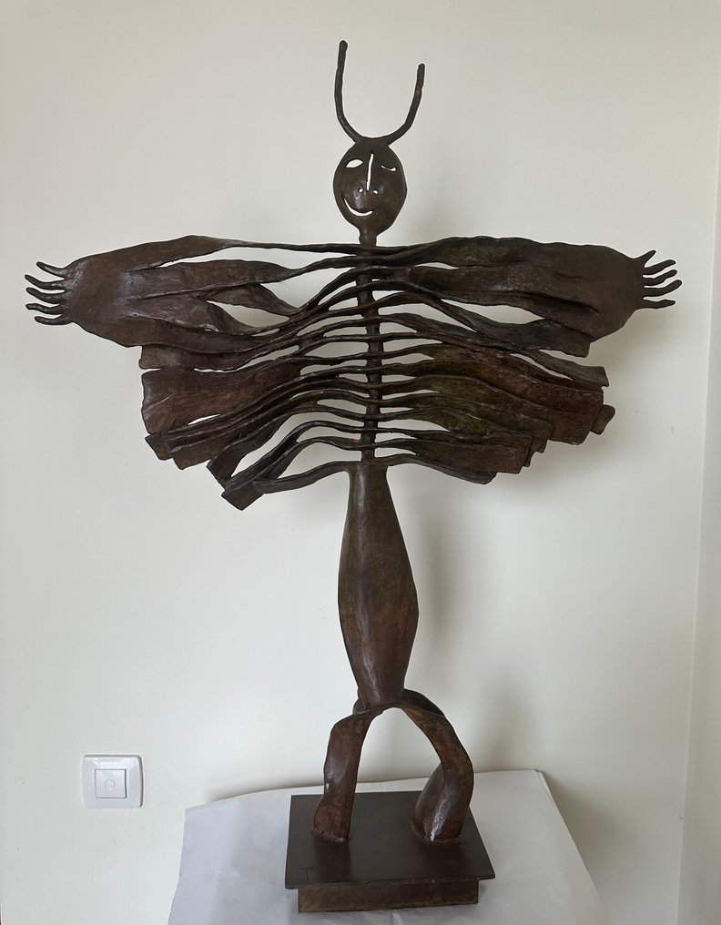 Juan García Ripollés (1932) - 雕塑, El espantador - XL - 95 cm - 黄铜色 #1.0