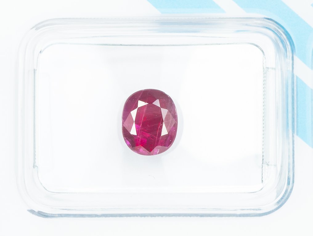 No Reserve Price Ruby  - 1.25 ct - International Gemological Institute (IGI) - Deep Purplish Red #1.0