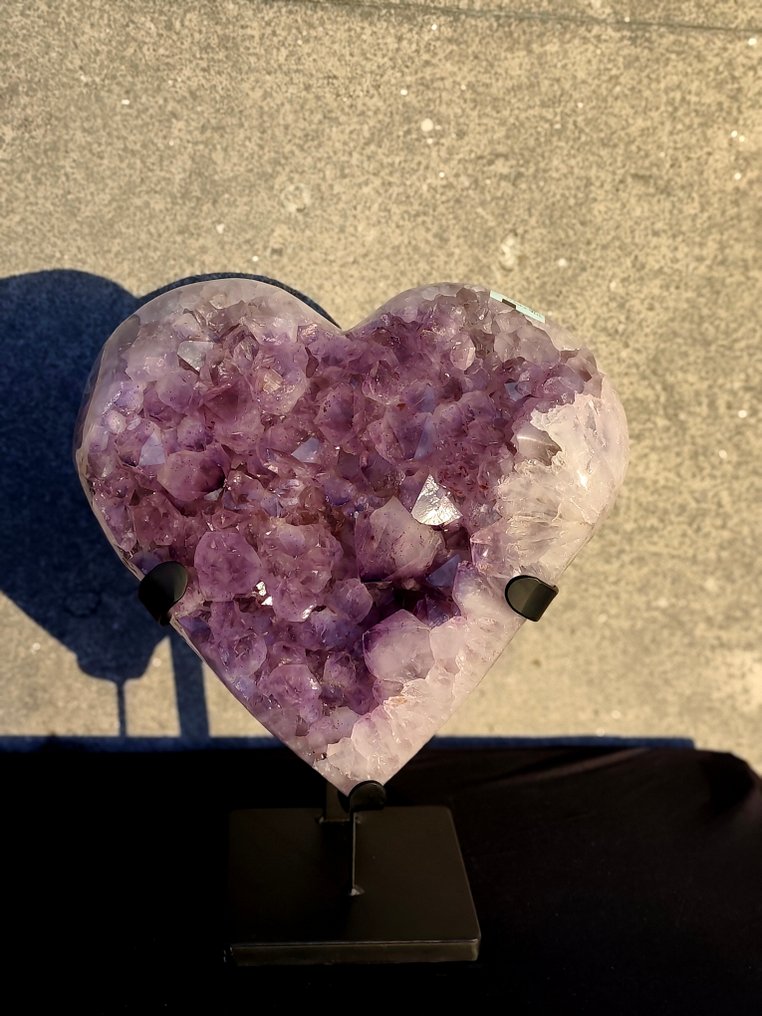 Top Big Amethyst Heart,Polish with big crystal points Rare Unieke Item - Height: 44 cm - Width: 35 cm- 17.35 kg #1.0
