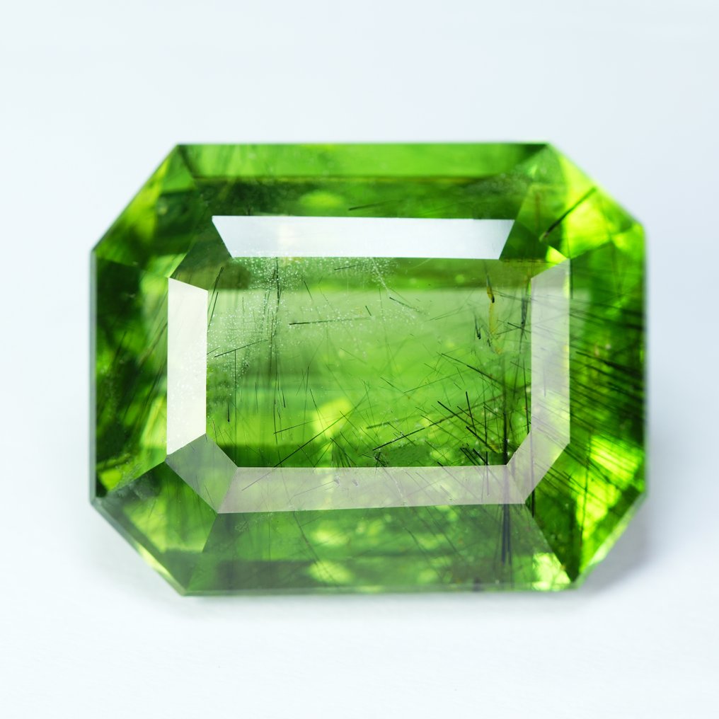 1 pcs  Zöld, Sárga Peridot  - 46.13 ct - Nemzetközi Színes Drágakő Szövetség (ICA GemLab) - Teljes fényű ritka rutile #1.0