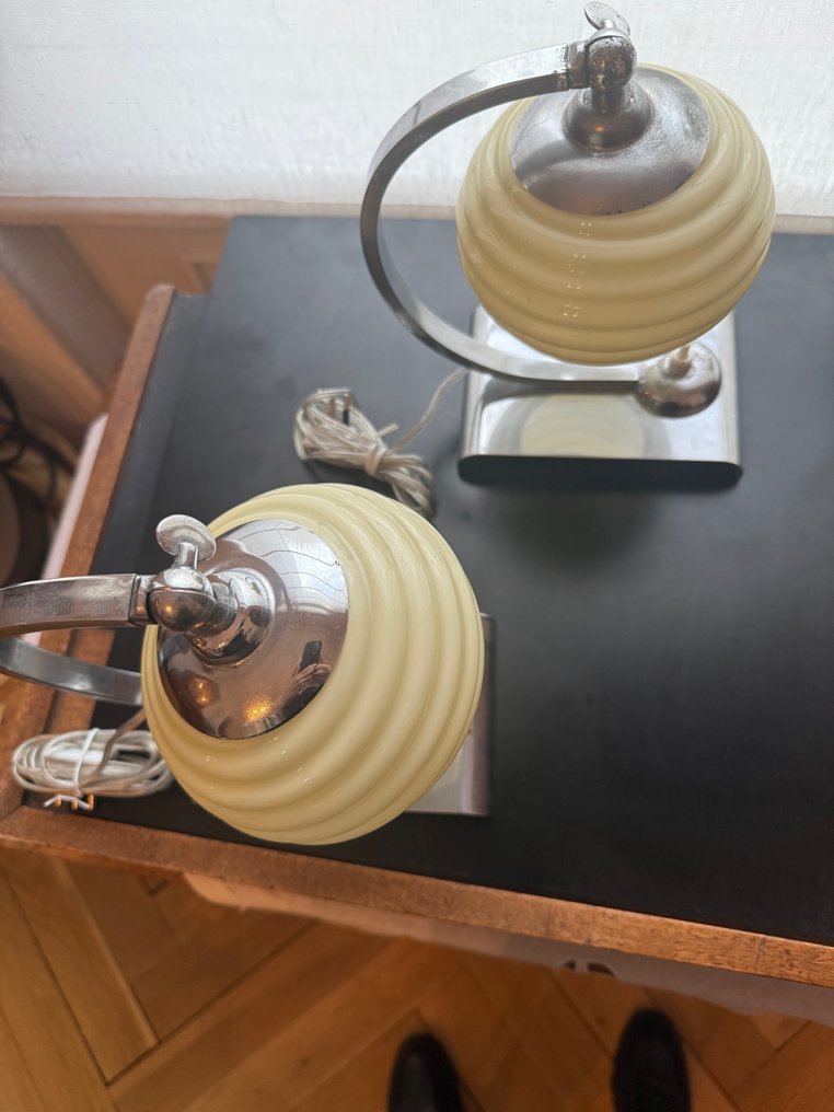 Candeeiro de mesa - Vidro opalino #1.0