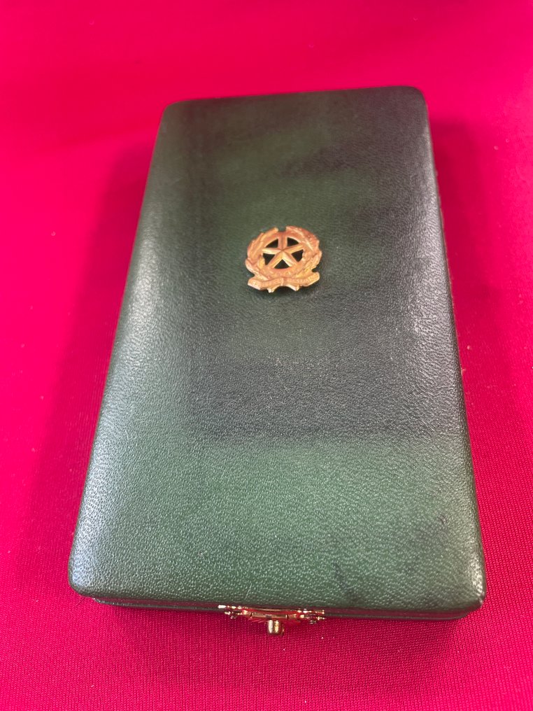 意大利 - 军事勋章 - 意大利共和国骑士十字荣誉等级，采用斯特林银标记925。 #2.1