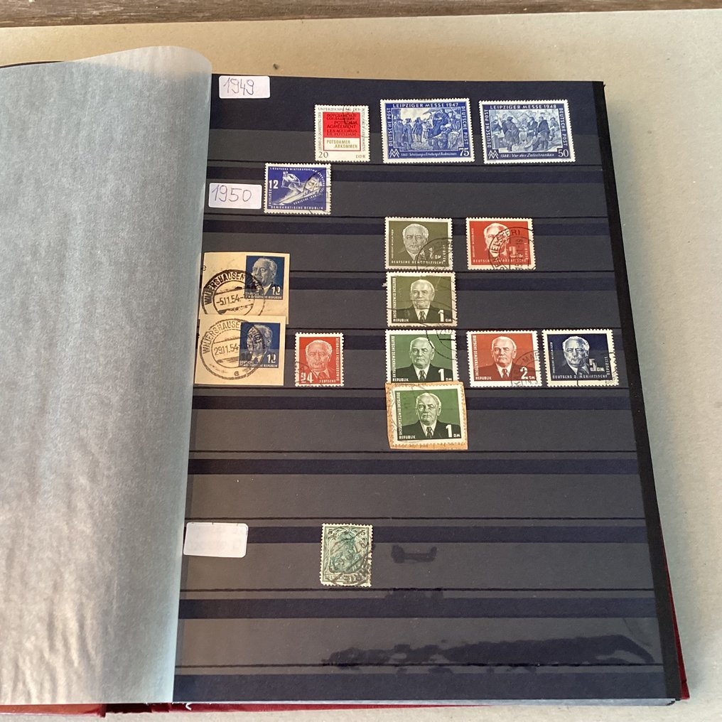 RDT 1949/1990 - 4 libri di stock - Michel #2.1