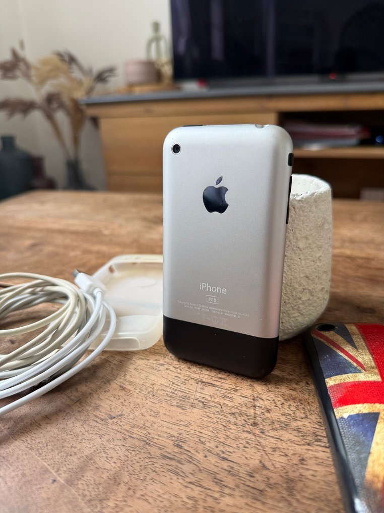 Apple iPhone 2G 1st generation collection - iPhone #1.0
