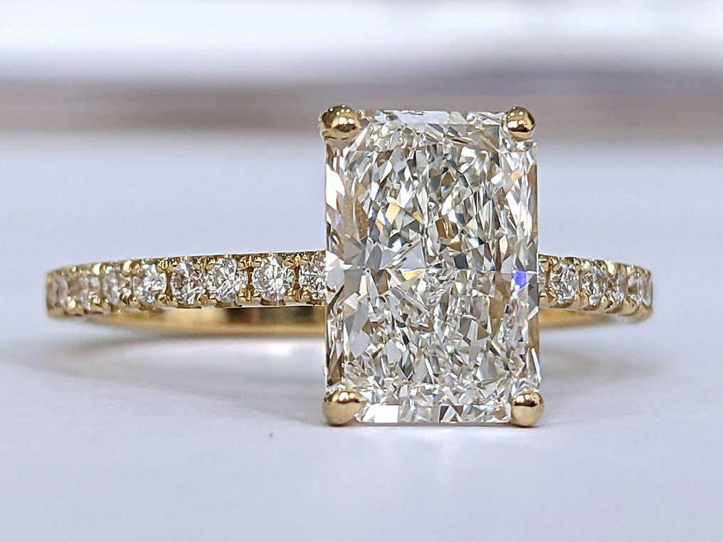 Ingen mindstepris - Ring - 18 kraat Gulguld - 2.26ct. tw. Diamant (Laboratoriedyrket) - Diamant - E VVS2 IGI #4.3