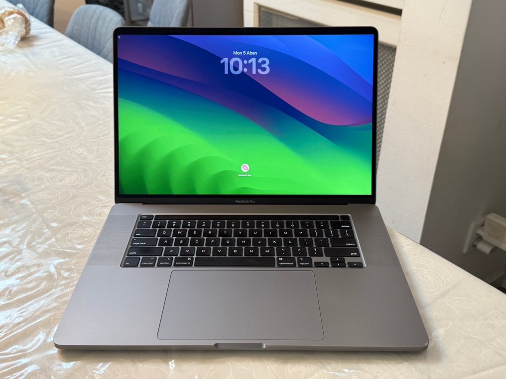Apple MacBook Pro 16-inch 2019 - Computer (1) #1.0