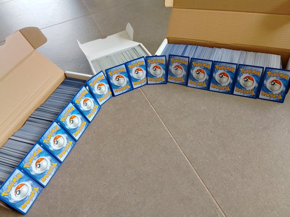 Pokémon - 2500 Bulk cards Holo, Reverse holo - Various sets #1.0