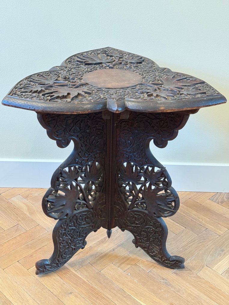 Kashmiri style side table - Hout - India - Begin 20e eeuw #1.0
