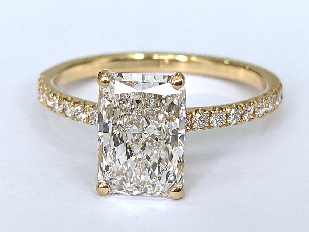 Ingen mindstepris - Ring - 18 kraat Gulguld - 2.26ct. tw. Diamant (Laboratoriedyrket) - Diamant - E VVS2 IGI #1.0