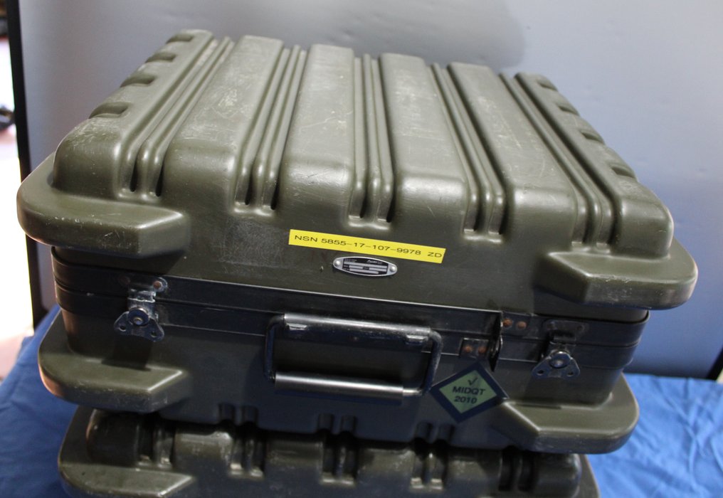 荷兰国防部两个行李箱 - 軍用裝備 #3.2