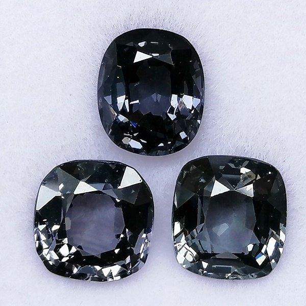 3 pcs  Grey Spinel  - 3.83 ct - Instituto Gemólogico Español (IGE) - Undiagnosed #1.0