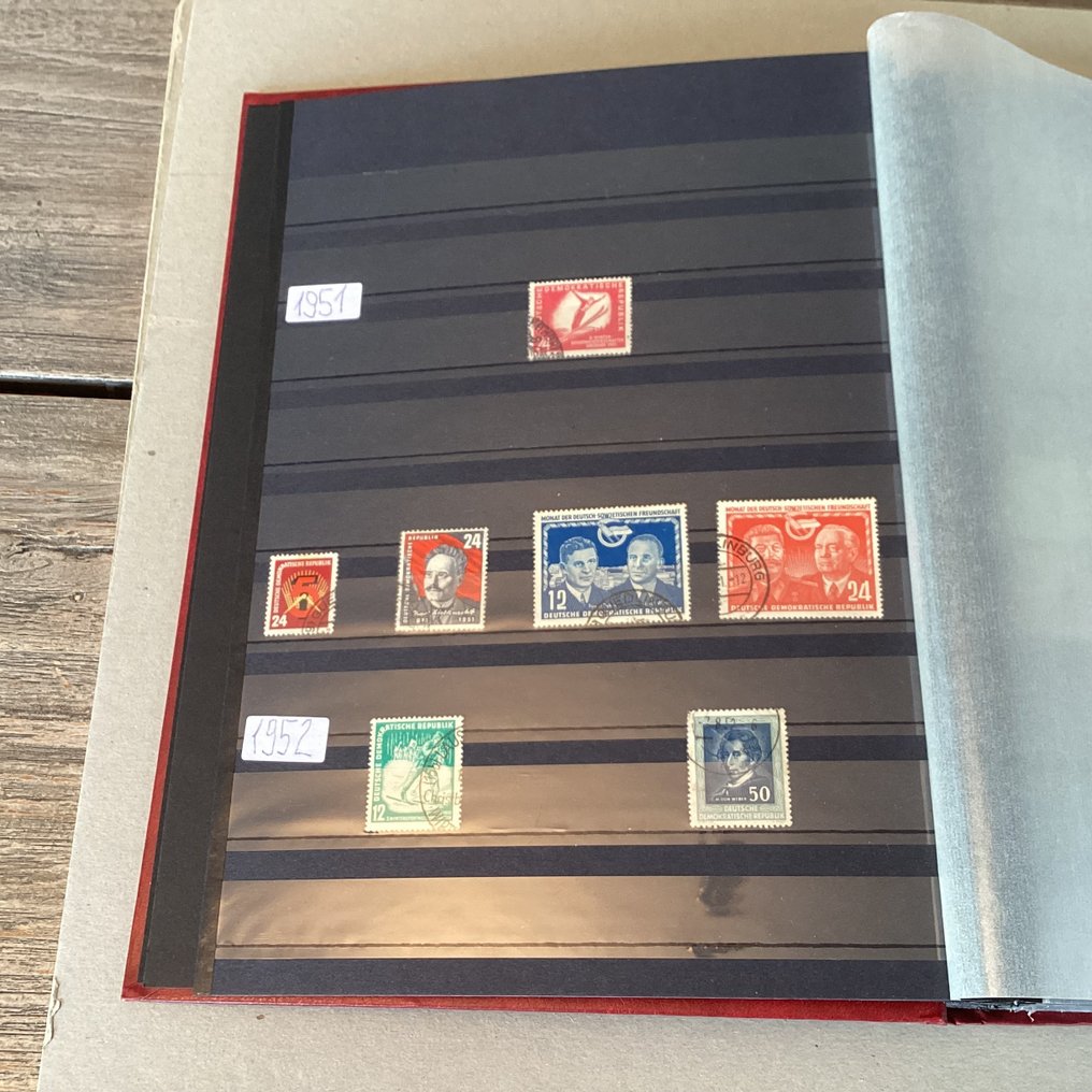 RDT 1949/1990 - 4 libri di stock - Michel #3.2