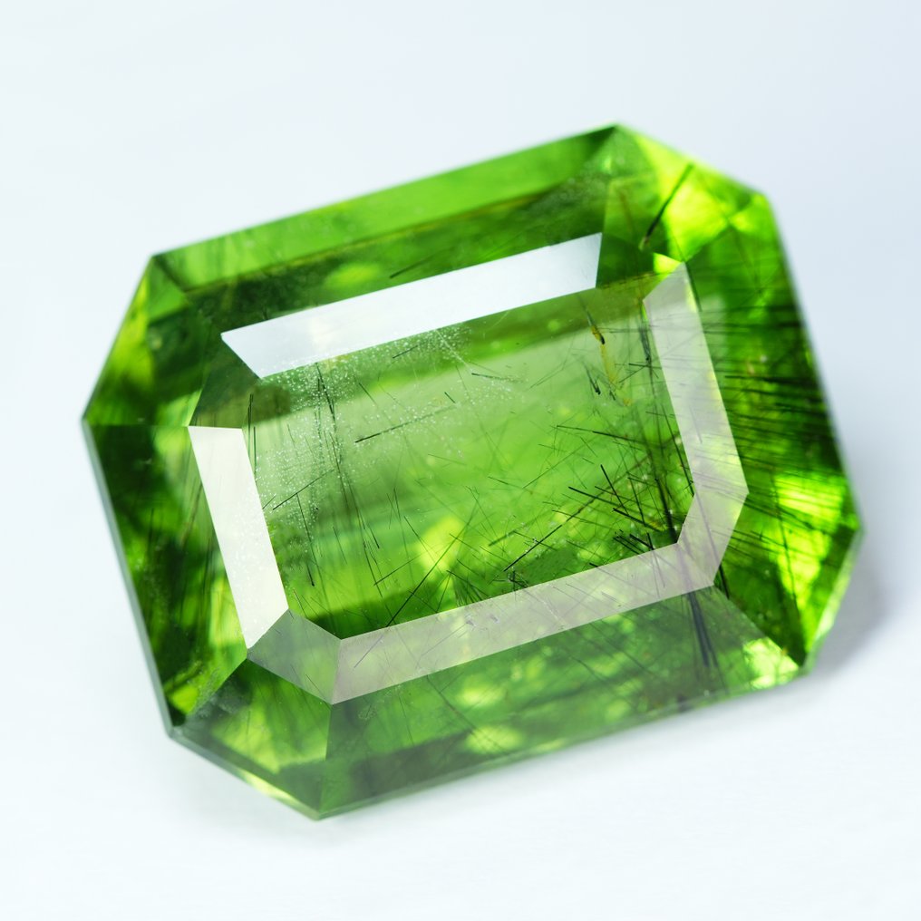 1 pcs  Zöld, Sárga Peridot  - 46.13 ct - Nemzetközi Színes Drágakő Szövetség (ICA GemLab) - Teljes fényű ritka rutile #2.1