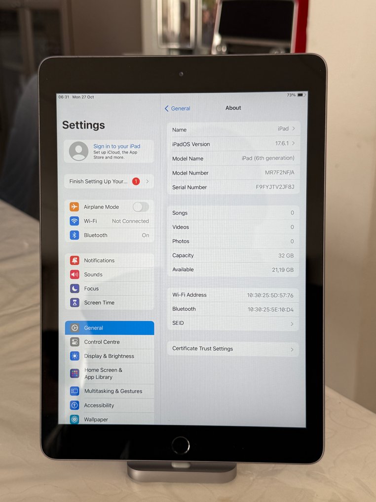 Apple iPad (6th generation) iPad 6th Gen (2018) 9.7", - Wi-Fi - 32 GB - Space Gray - Mobile phone (1) #1.0