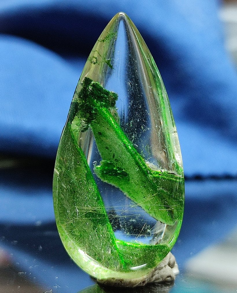 非常漂亮的天然稀有清澈幻影/金色针状石英水晶，免运费 标本- 5.86 g #1.0