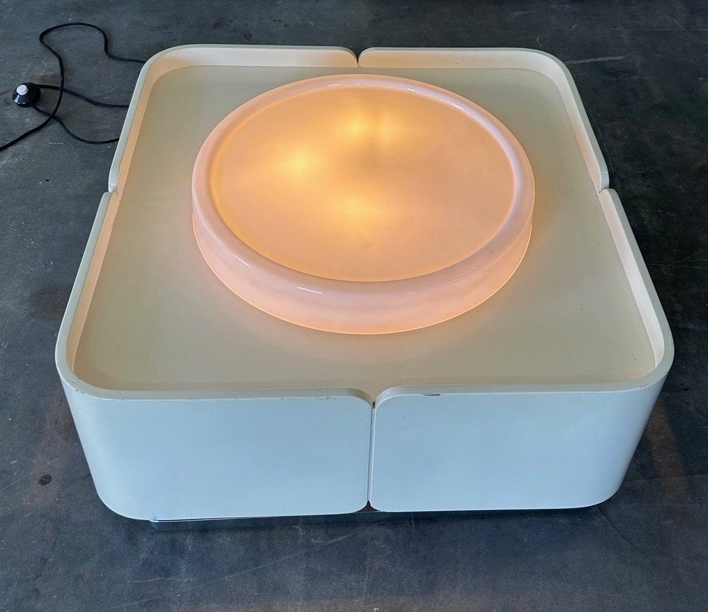 Κεντρικό τραπέζι - Ξύλο, Χάλυβας, Πλαστικό - Τραπέζι σαλονιού δεκαετίας του '70 από λακαριστό ξύλο και φωτιστικό. #1.0