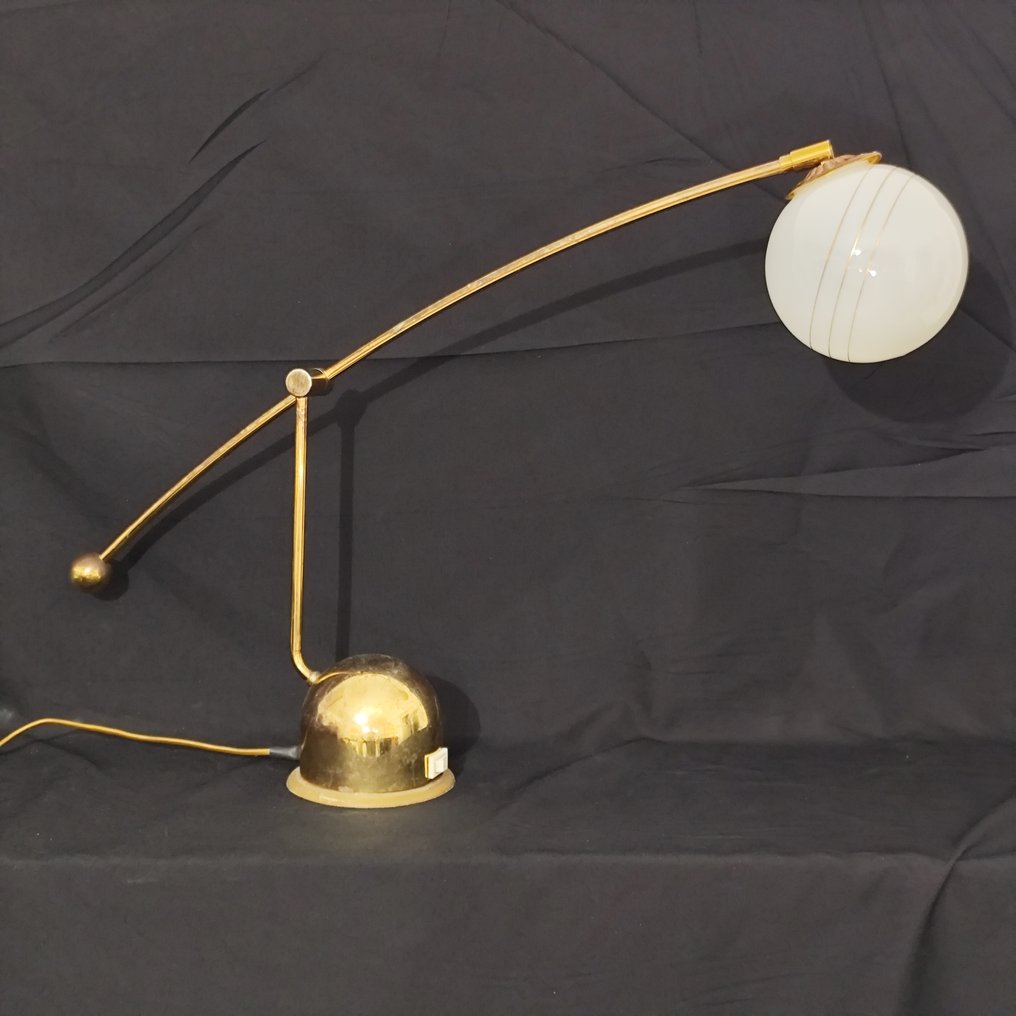 Buet bordlampe - Messing, Glass - Buet artikulert lampe #1.0