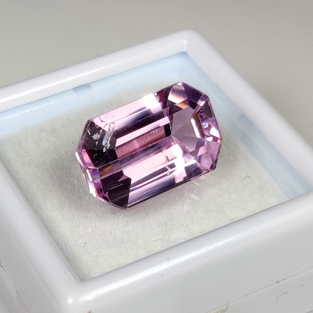 Rózsaszín Kunzit - 7.57 ct - Nemzetközi Színes Drágakő Szövetség (ICA GemLab) - Sweet Pink - felső fényesség #4.3