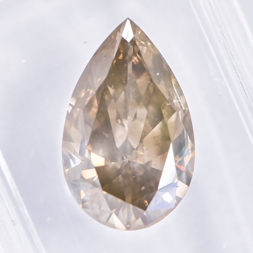 没有保留价 - 1 pcs 钻石  (天然色彩的)  - 2.52 ct - 梨形 - Fancy deep 稍帶灰色的, 绿色 黄色 - SI1 微内含一级 - 国际宝石研究院（IGI） - VG #1.0