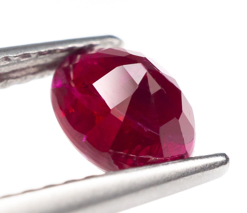 Ingen reservasjonspris Rubin - 1.03 ct - Bellerophon Gemlab - Dyp Rød #3.2