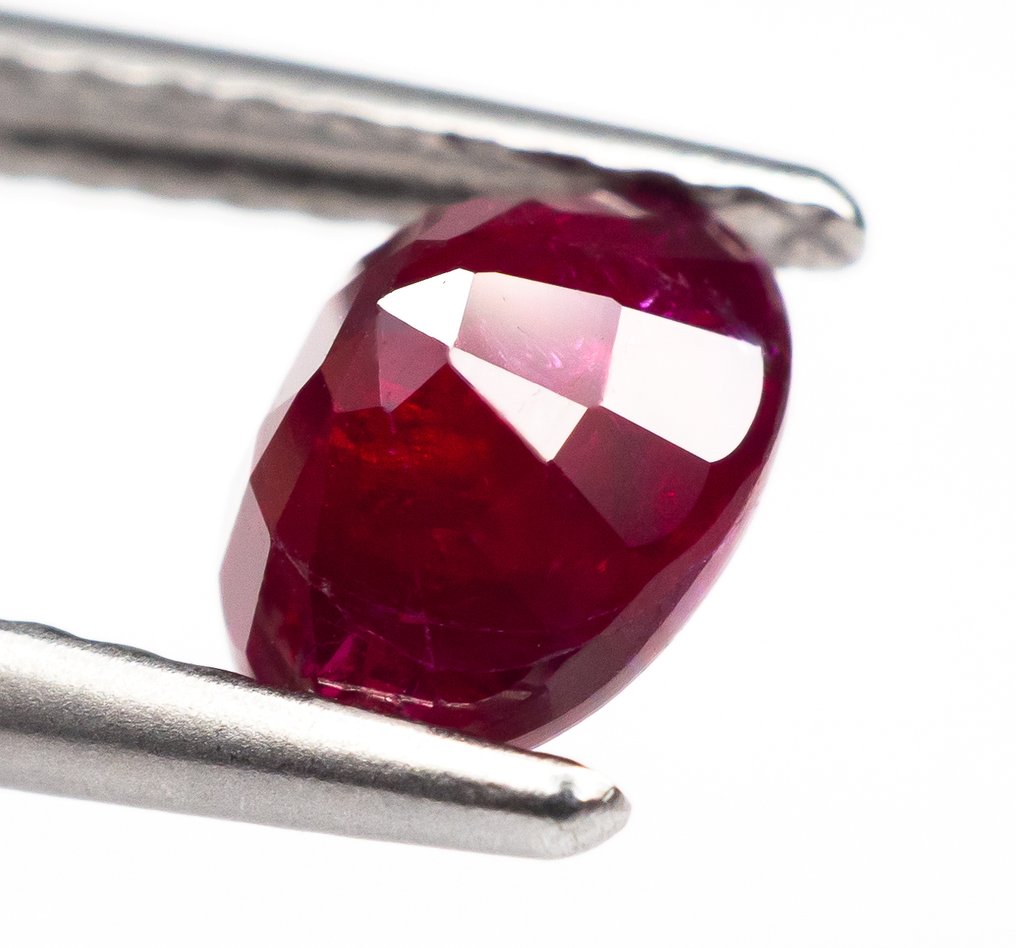 Ingen reservasjonspris Rubin - 1.03 ct - Bellerophon Gemlab - Dyp Rød #4.3
