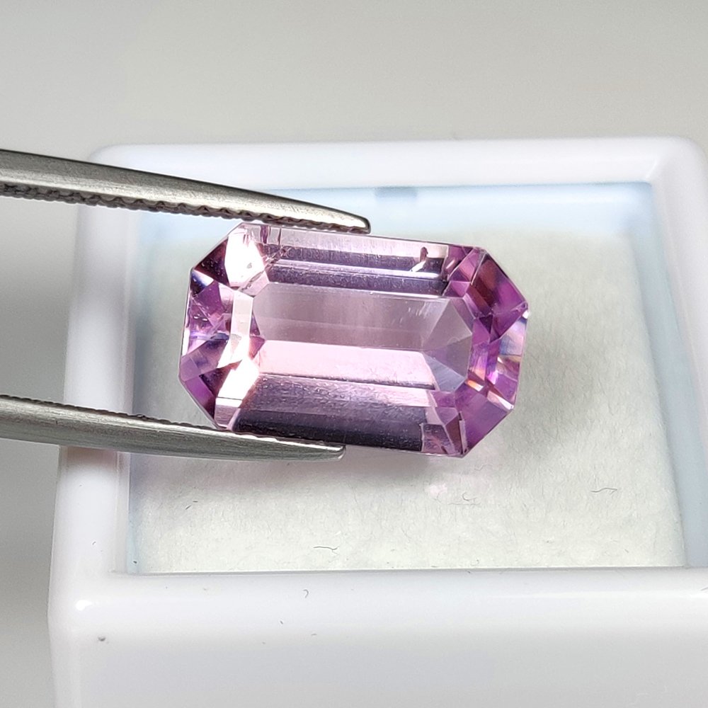 Rózsaszín Kunzit - 7.57 ct - Nemzetközi Színes Drágakő Szövetség (ICA GemLab) - Sweet Pink - felső fényesség #3.2
