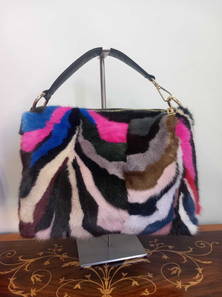 Artisan Furrier - Tasche #1.0