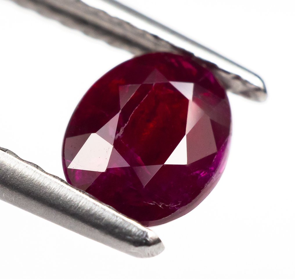 Ingen reservasjonspris Rubin - 1.03 ct - Bellerophon Gemlab - Dyp Rød #1.0