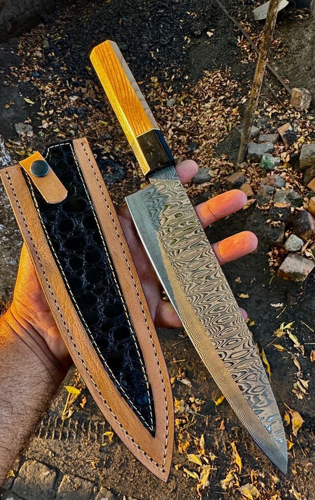 厨刀 -  厨房刀 - 大马士革不锈钢VG10厨师刀，水牛角配ASH木 - 木头 - 亚洲 #1.0