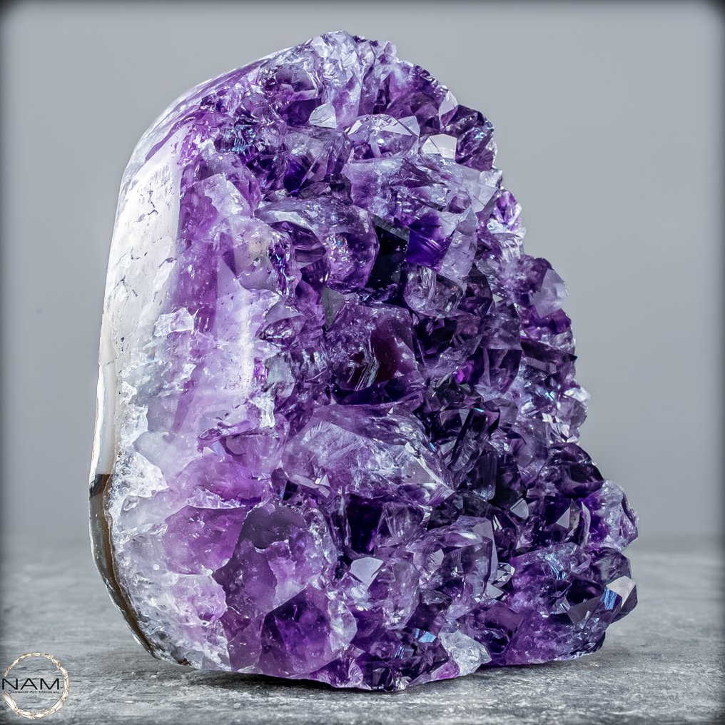 Beautiful amethyst geode from Uruguay. A masterpiece of the crystal world- 612.28 g #3.2