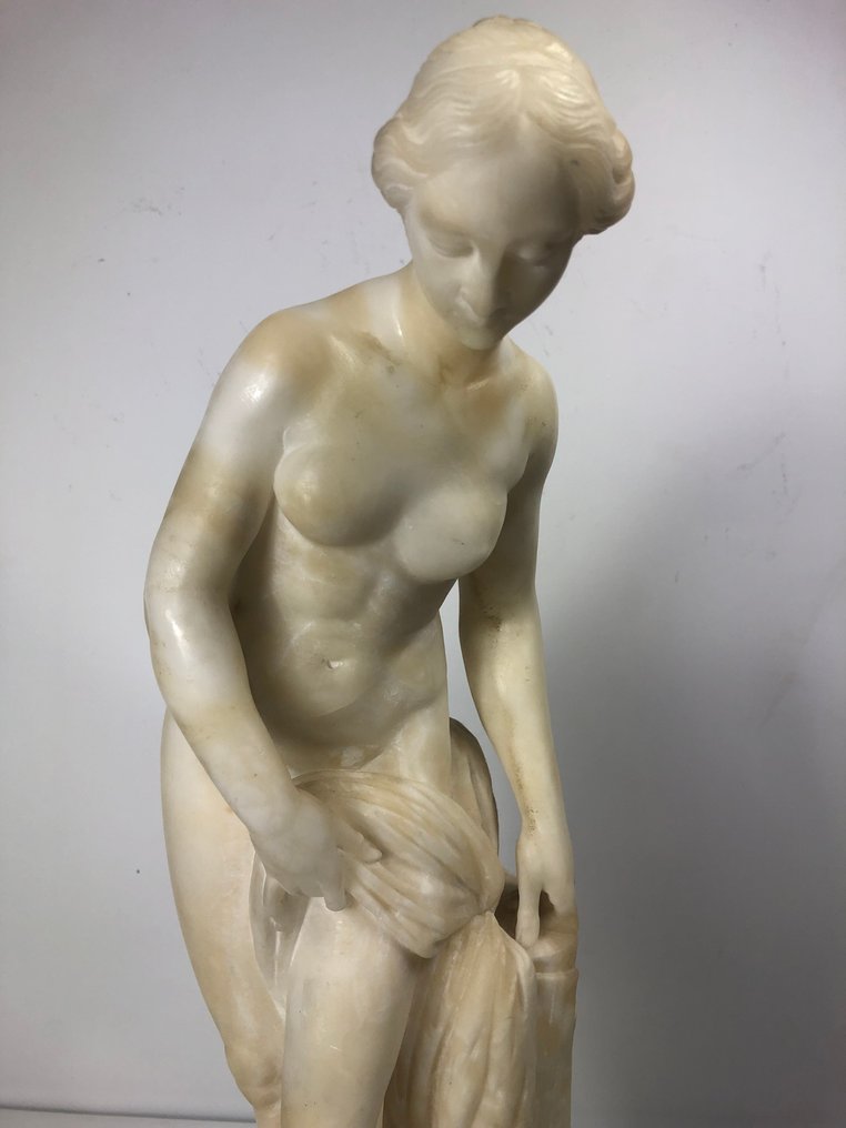D'après Etienne Maurice Falconet (1716-1791) - Sculpture, Baigneuse - 46 cm - Alabaster - 1910 #1.0