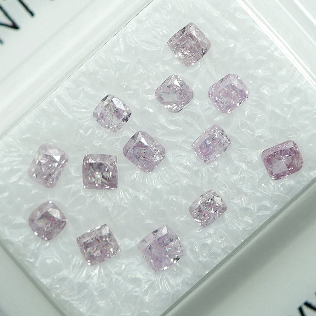 13 pcs Διαμάντι  (Φυσικού χρώματος)  - 1.01 ct - Κούσιον - Fancy light Ροζ Ροζ - I1, I3, I2 - Gem Report Antwerp (GRA) #1.0
