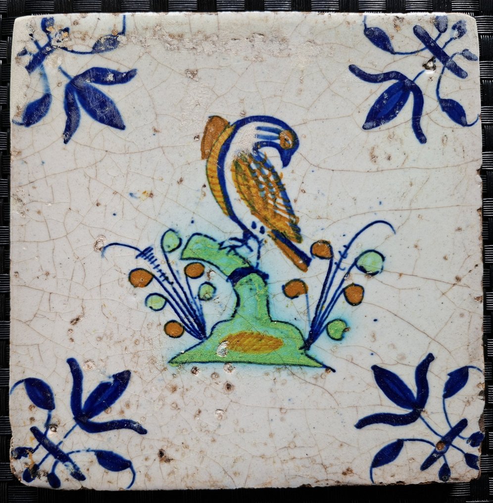 Tile - Antique tile with bird. - 1600-1650 #2.1