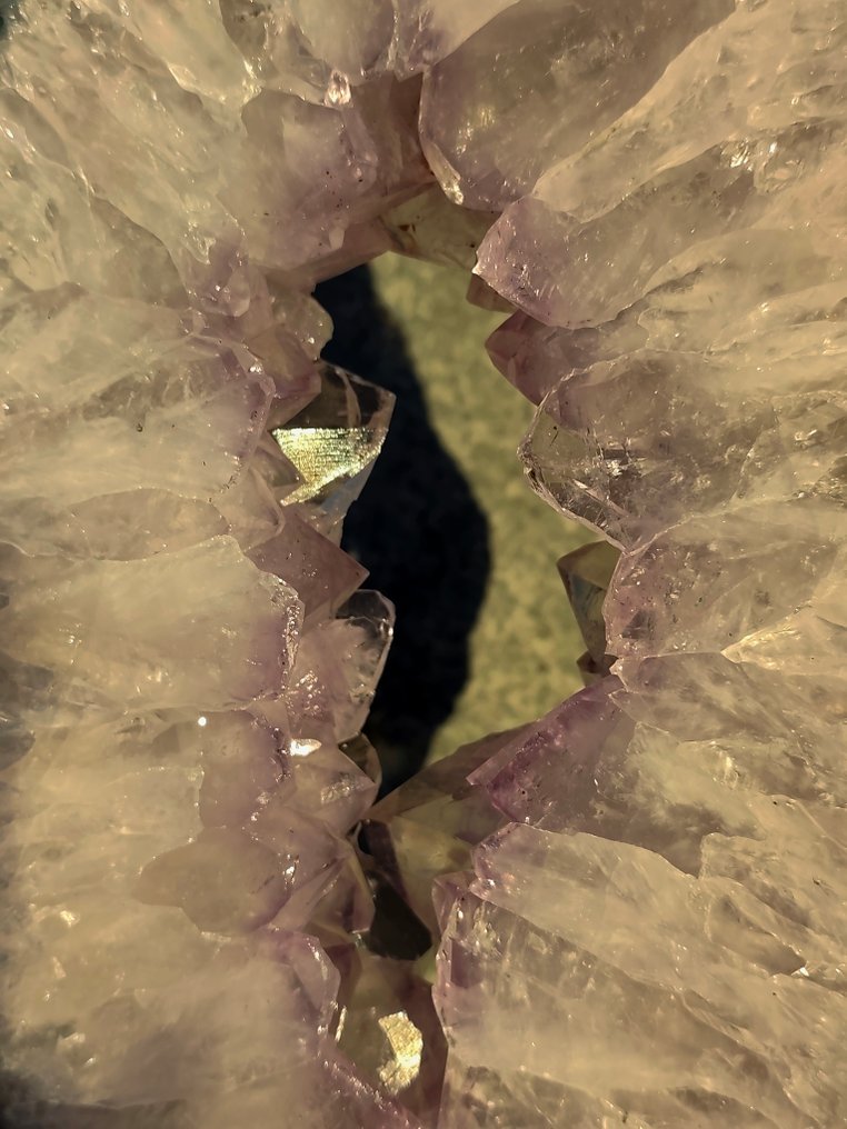 Big, Tall, Amethyst Geode Slice, Uniek Piece - Height: 47 cm - Width: 23 cm- 6.3 kg #3.2